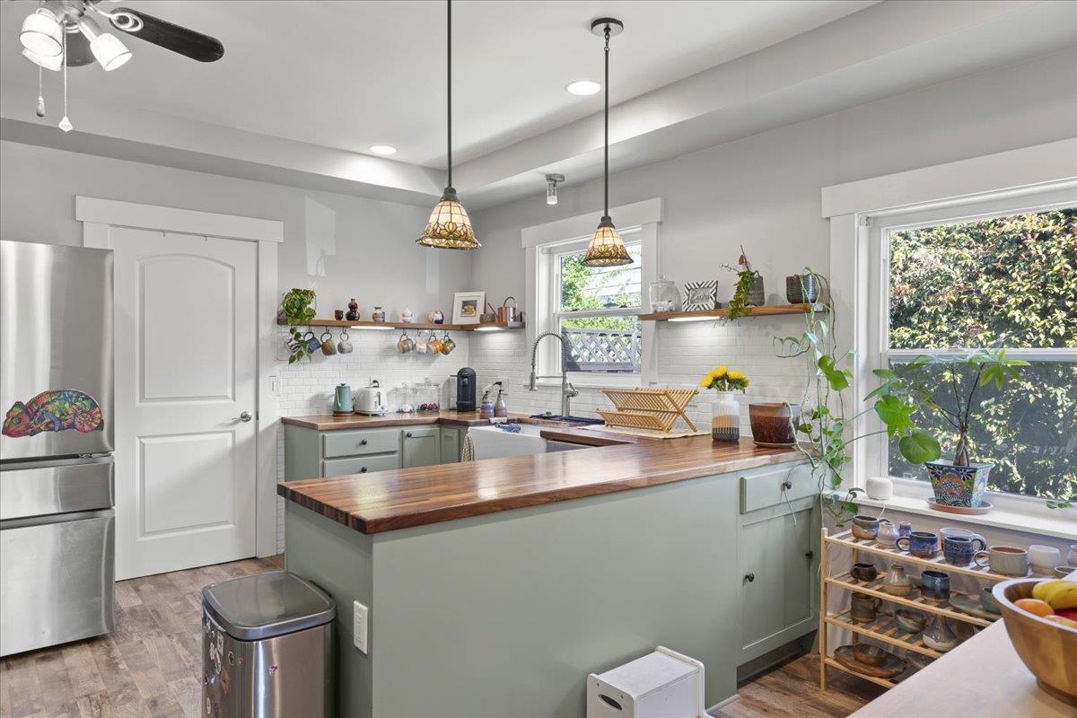 Detail Gallery Image 14 of 35 For 175 Hobson St, San Jose,  CA 95110 - 3 Beds | 2 Baths