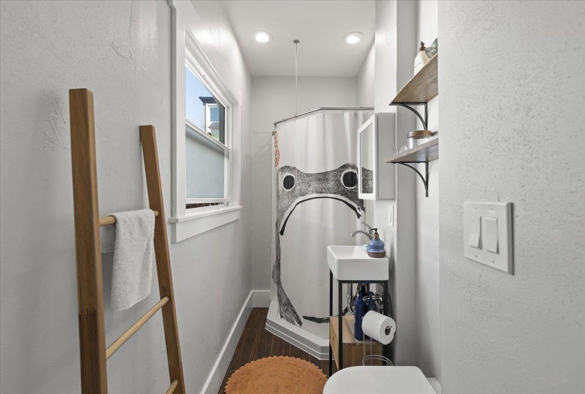 Detail Gallery Image 17 of 35 For 175 Hobson St, San Jose,  CA 95110 - 3 Beds | 2 Baths