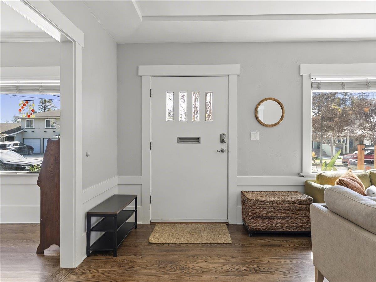 Detail Gallery Image 2 of 35 For 175 Hobson St, San Jose,  CA 95110 - 3 Beds | 2 Baths