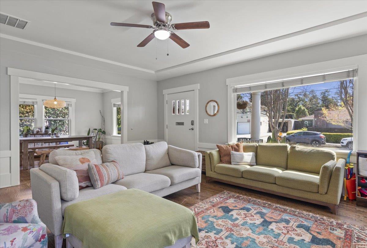 Detail Gallery Image 3 of 35 For 175 Hobson St, San Jose,  CA 95110 - 3 Beds | 2 Baths