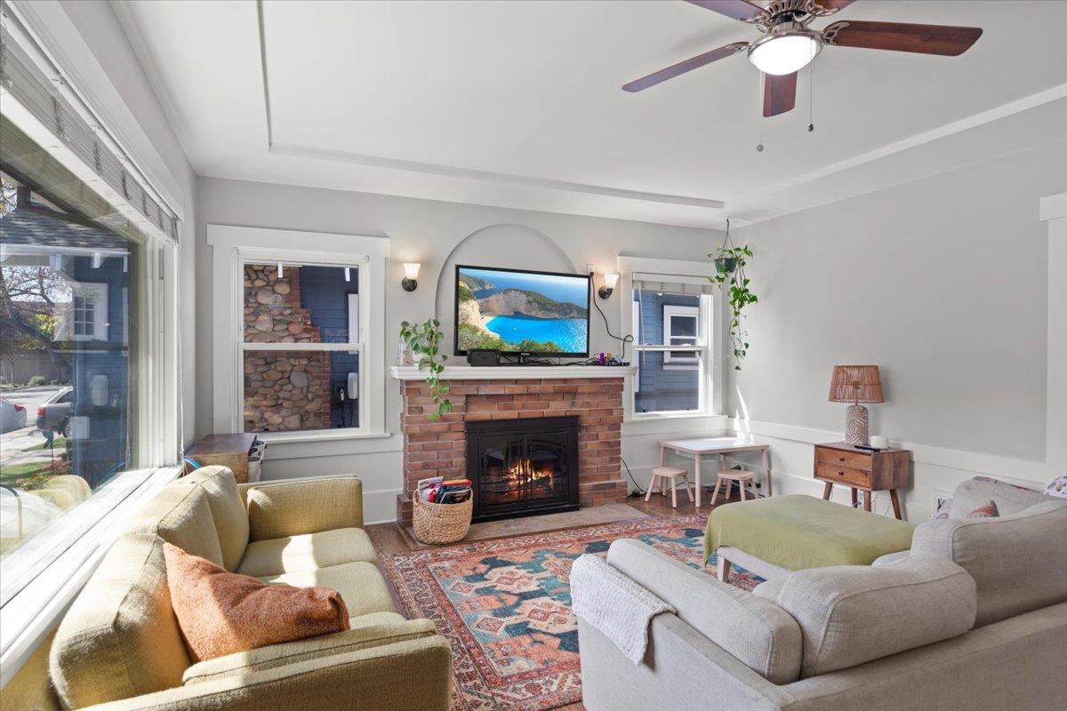 Detail Gallery Image 6 of 35 For 175 Hobson St, San Jose,  CA 95110 - 3 Beds | 2 Baths