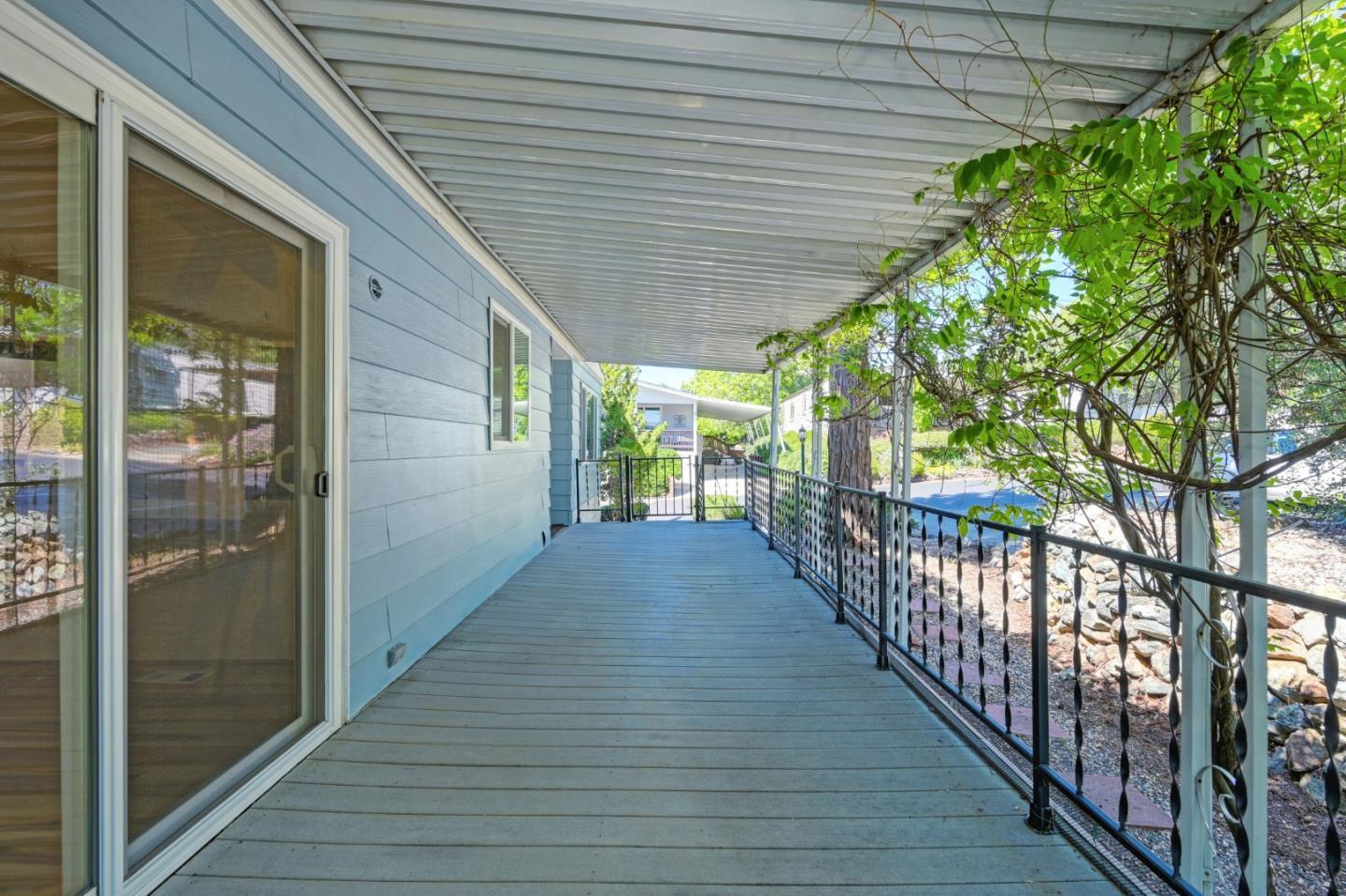 Detail Gallery Image 10 of 47 For 12339 Pepperwood #12339,  Auburn,  CA 95603 - 2 Beds | 2 Baths