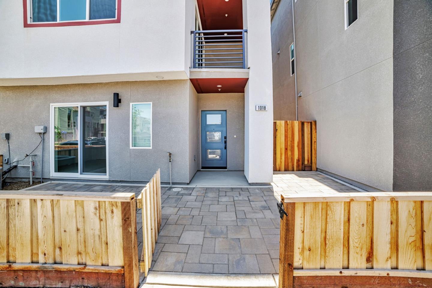 Detail Gallery Image 2 of 27 For 7017 Sunglow Ter, San Ramon,  CA 94583 - 4 Beds | 3/1 Baths