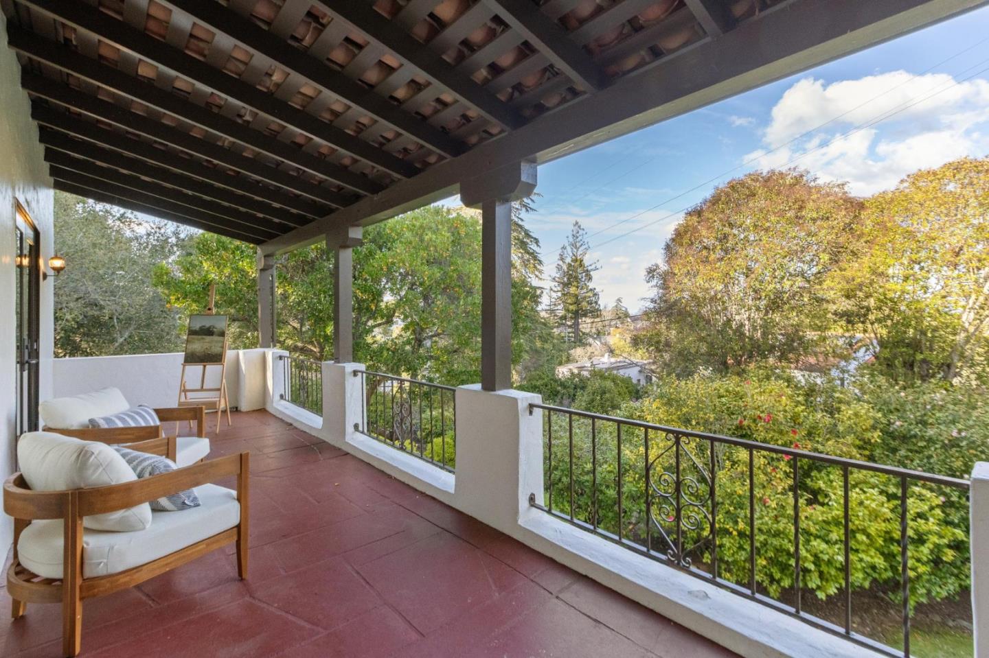 Detail Gallery Image 12 of 67 For 2323 Summit Dr, Hillsborough,  CA 94010 - 5 Beds | 5 Baths