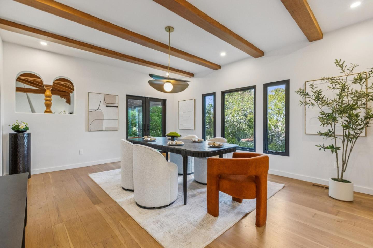 Detail Gallery Image 14 of 67 For 2323 Summit Dr, Hillsborough,  CA 94010 - 5 Beds | 5 Baths