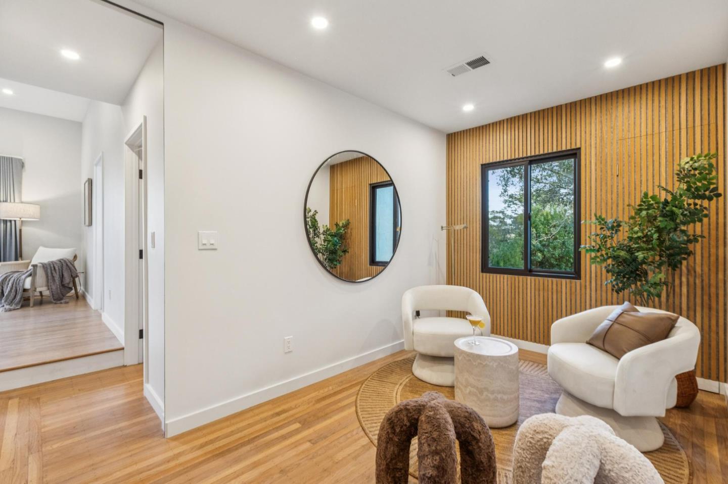 Detail Gallery Image 32 of 67 For 2323 Summit Dr, Hillsborough,  CA 94010 - 5 Beds | 5 Baths