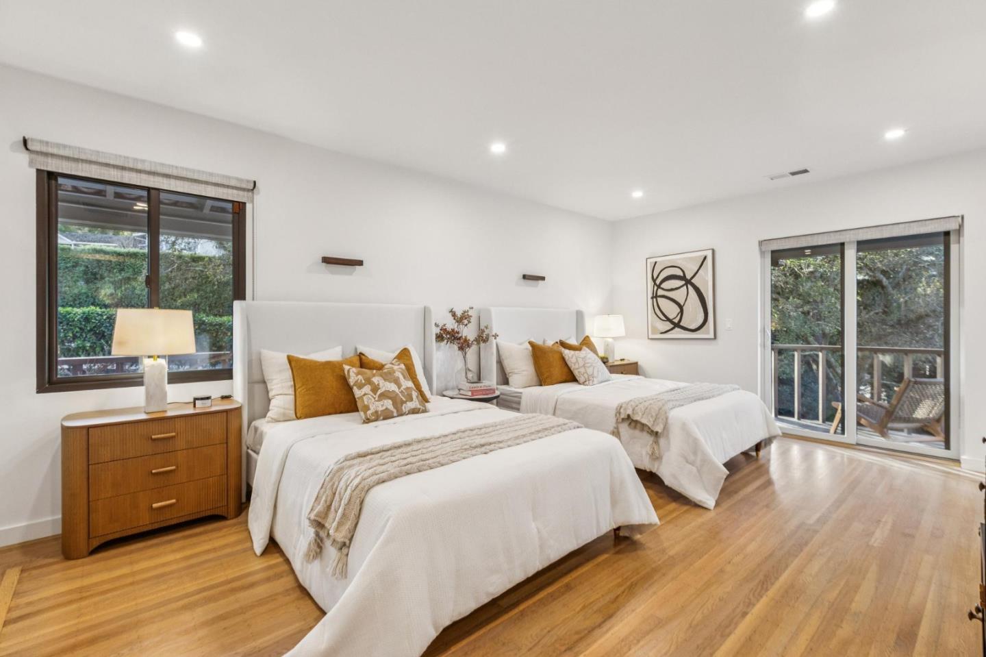 Detail Gallery Image 34 of 67 For 2323 Summit Dr, Hillsborough,  CA 94010 - 5 Beds | 5 Baths