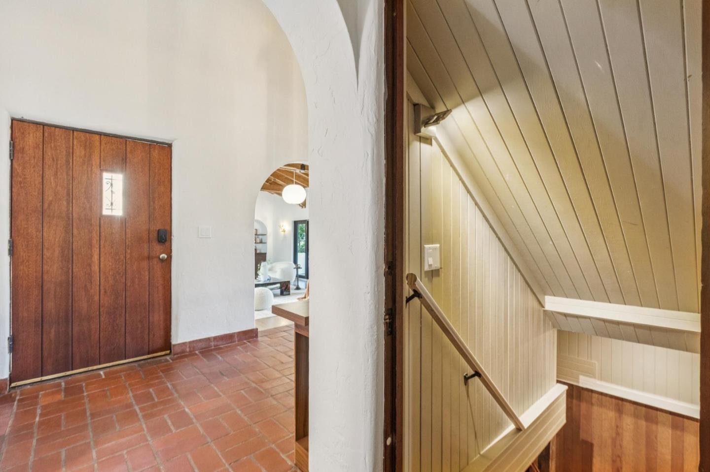 Detail Gallery Image 43 of 67 For 2323 Summit Dr, Hillsborough,  CA 94010 - 5 Beds | 5 Baths