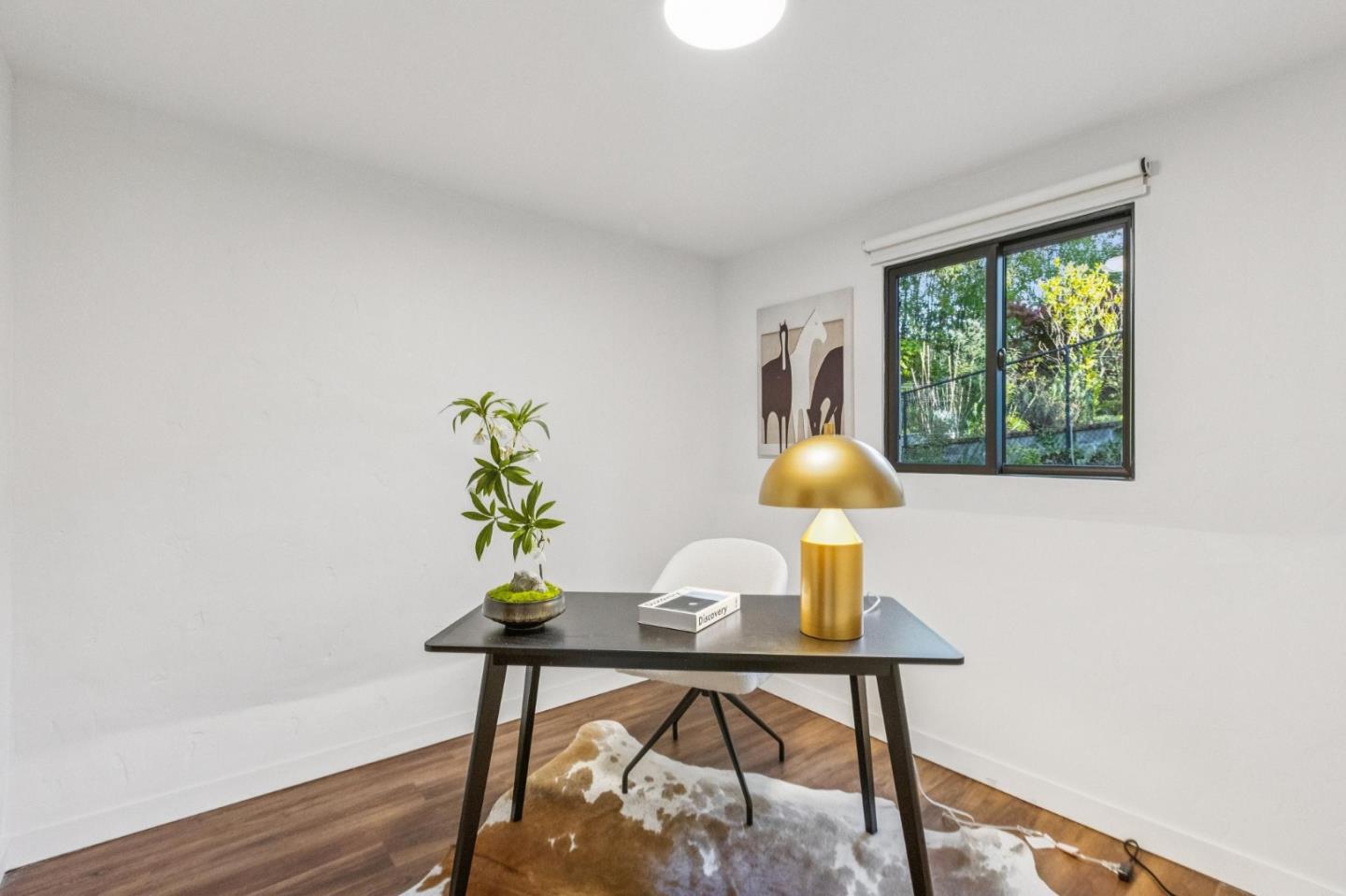 Detail Gallery Image 49 of 67 For 2323 Summit Dr, Hillsborough,  CA 94010 - 5 Beds | 5 Baths