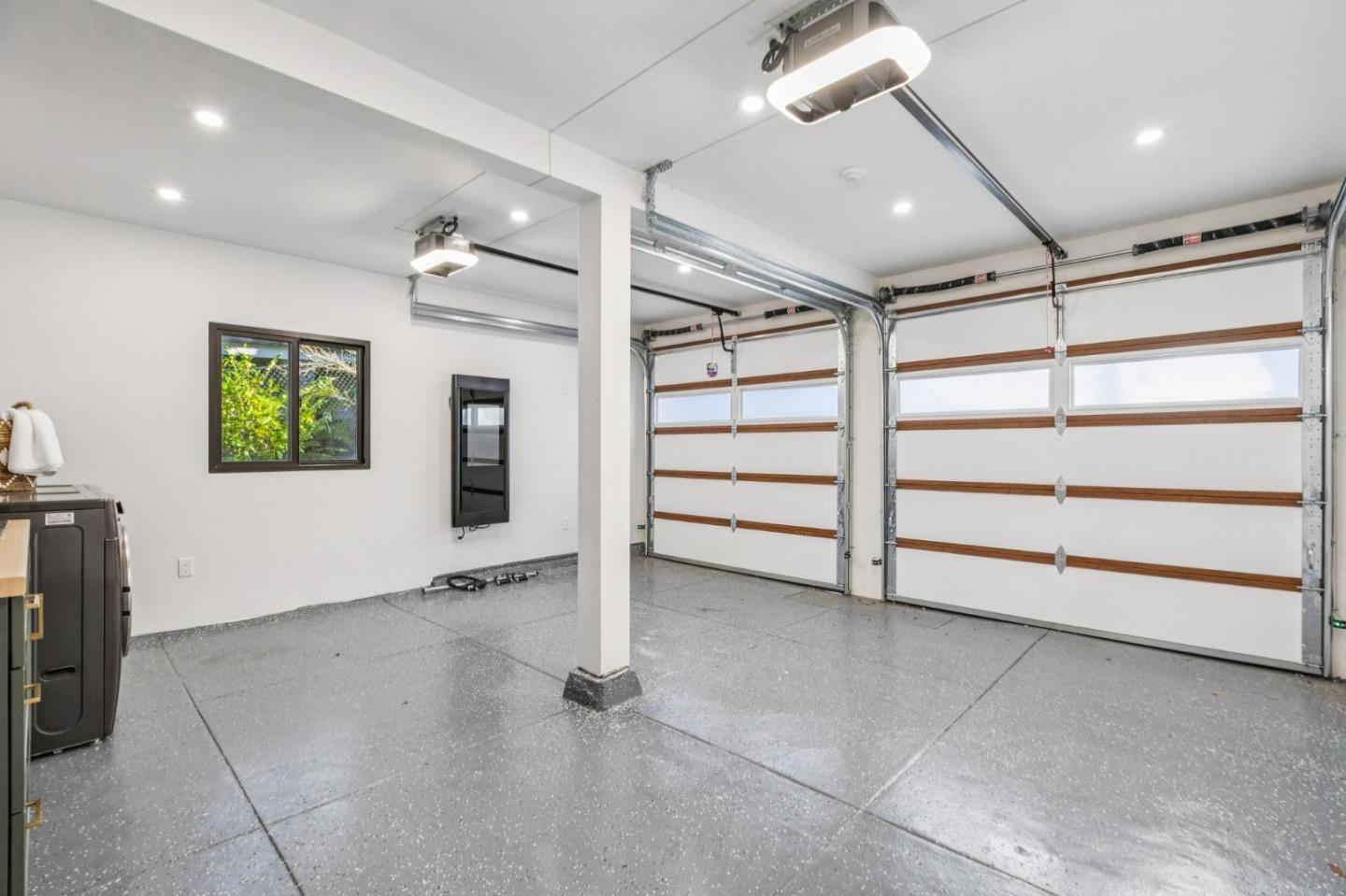 Detail Gallery Image 52 of 67 For 2323 Summit Dr, Hillsborough,  CA 94010 - 5 Beds | 5 Baths