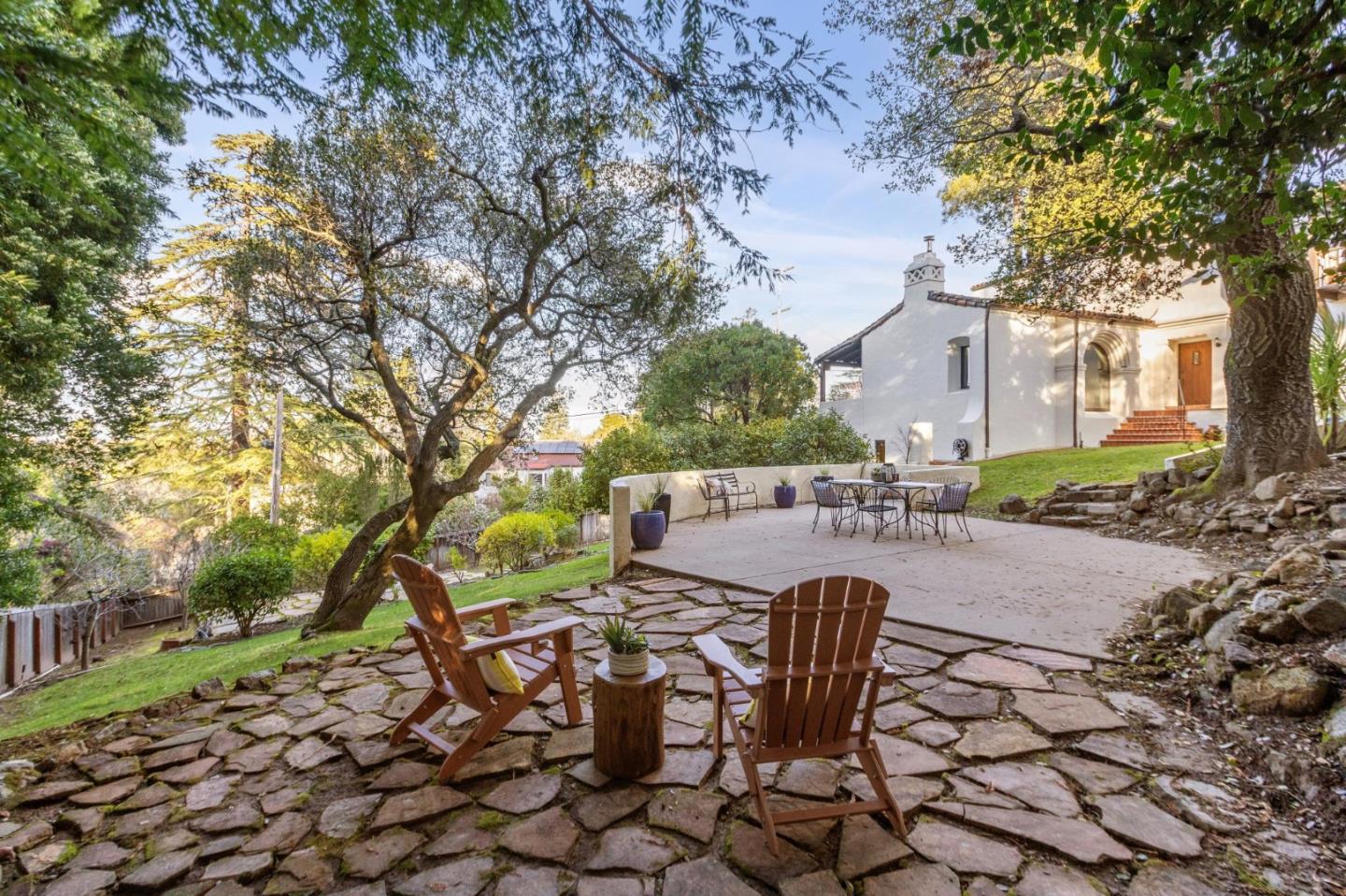 Detail Gallery Image 59 of 67 For 2323 Summit Dr, Hillsborough,  CA 94010 - 5 Beds | 5 Baths