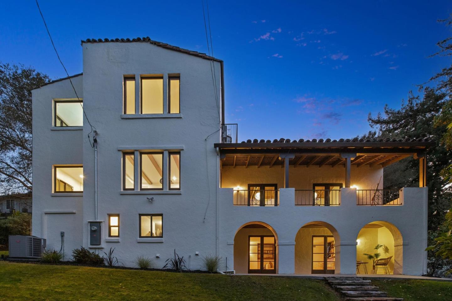 Detail Gallery Image 67 of 67 For 2323 Summit Dr, Hillsborough,  CA 94010 - 5 Beds | 5 Baths