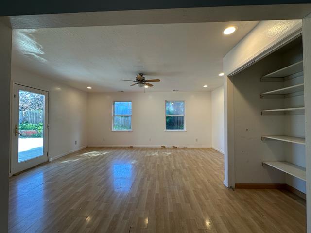 Detail Gallery Image 14 of 25 For 358 Conestoga, San Jose,  CA 95123 - 4 Beds | 2 Baths