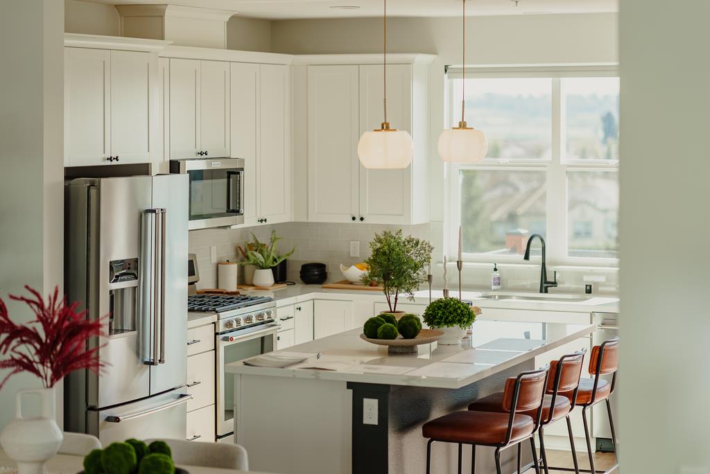 Detail Gallery Image 10 of 39 For 105 Skyline Vista Way, Watsonville,  CA 95076 - 3 Beds | 3/1 Baths