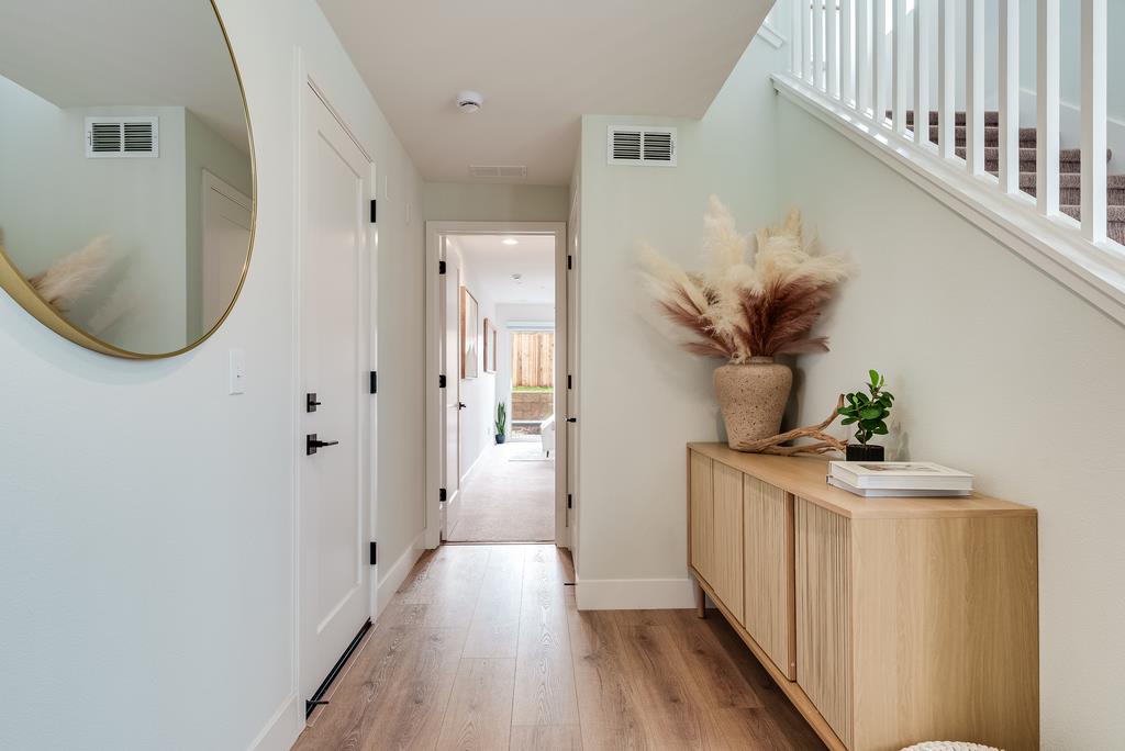 Detail Gallery Image 3 of 39 For 105 Skyline Vista Way, Watsonville,  CA 95076 - 3 Beds | 3/1 Baths