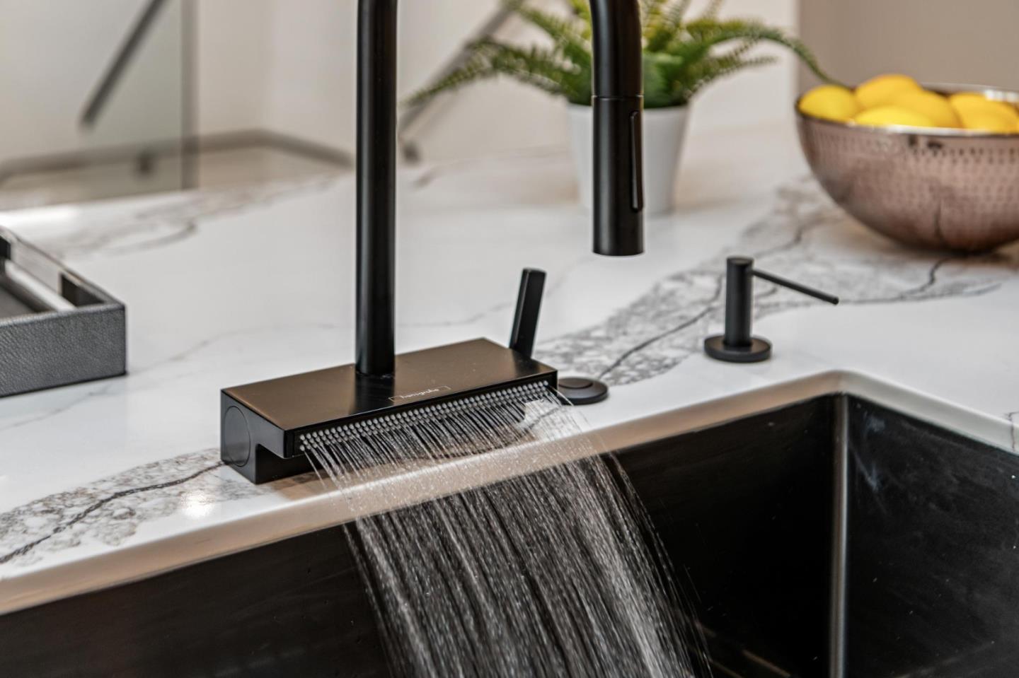 Detail Gallery Image 25 of 81 For 1354 29th Ave, San Francisco,  CA 94122 - 4 Beds | 4 Baths