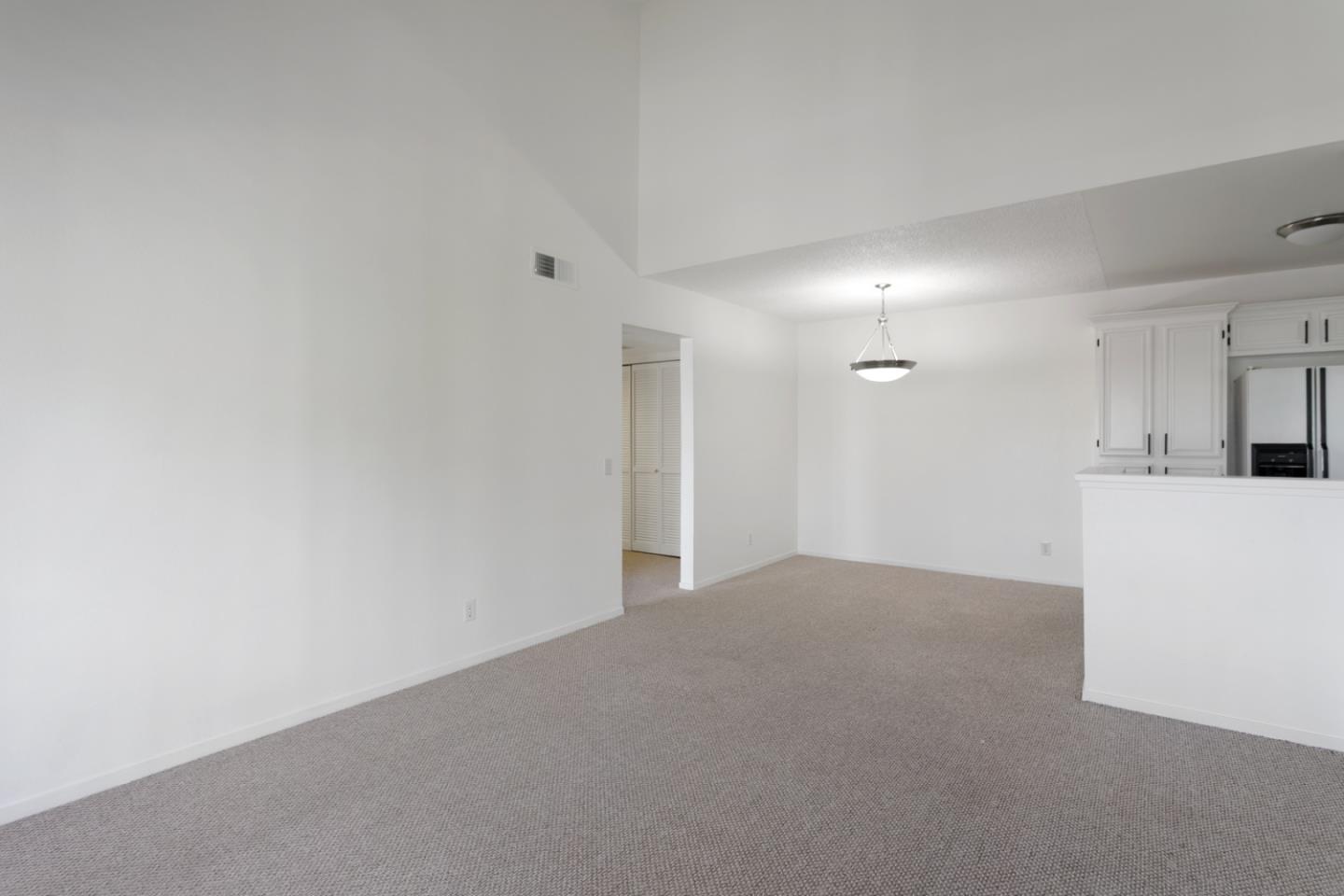 Detail Gallery Image 4 of 21 For 3674 Oakwood Ter #302,  Fremont,  CA 94536 - 1 Beds | 1 Baths