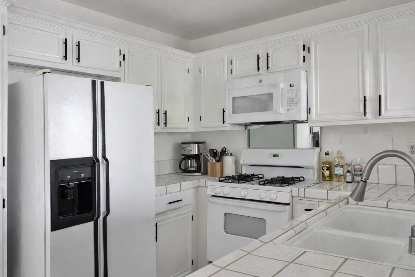 Detail Gallery Image 6 of 21 For 3674 Oakwood Ter #302,  Fremont,  CA 94536 - 1 Beds | 1 Baths