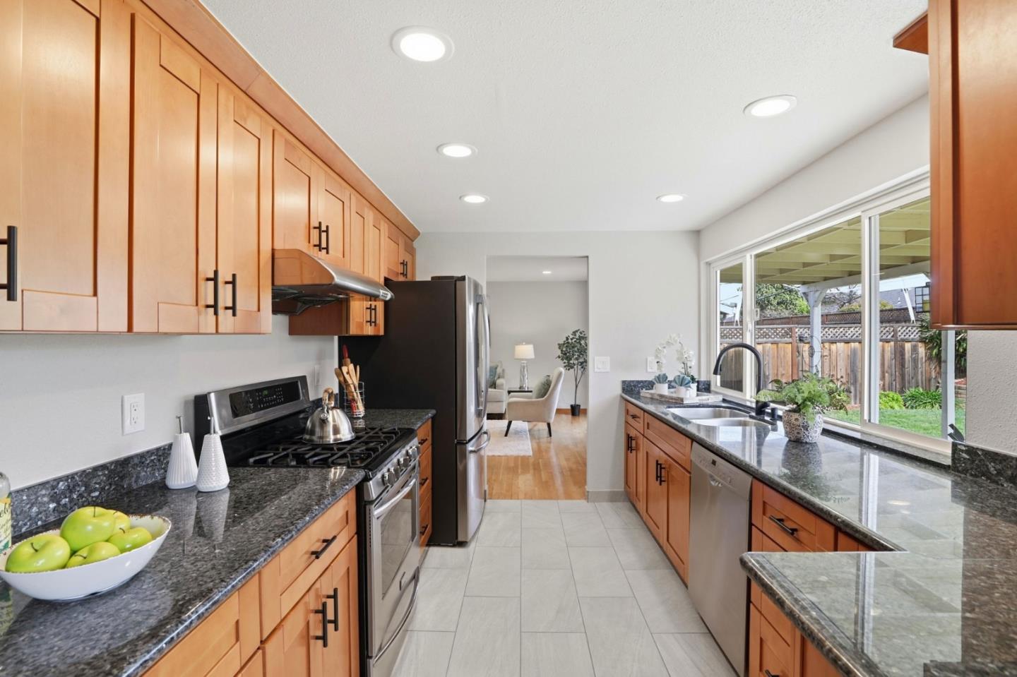 Detail Gallery Image 11 of 38 For 6448 Menlo Dr, San Jose,  CA 95120 - 4 Beds | 2/1 Baths