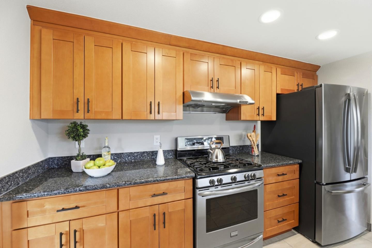 Detail Gallery Image 13 of 38 For 6448 Menlo Dr, San Jose,  CA 95120 - 4 Beds | 2/1 Baths