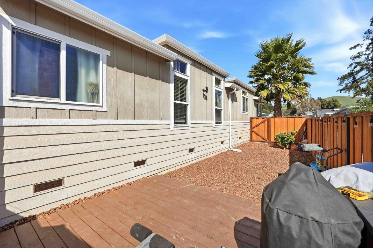 Detail Gallery Image 4 of 34 For 6130 Monterey Rd #203,  San Jose,  CA 95138 - 3 Beds | 2 Baths