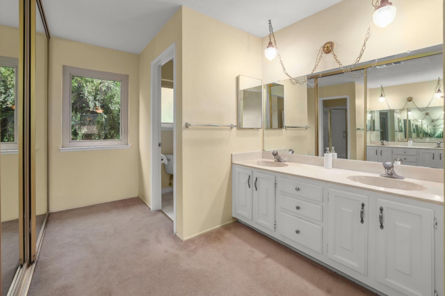 Detail Gallery Image 23 of 36 For 25638 West Camino Vista, Hayward,  CA 94541 - 4 Beds | 2/1 Baths