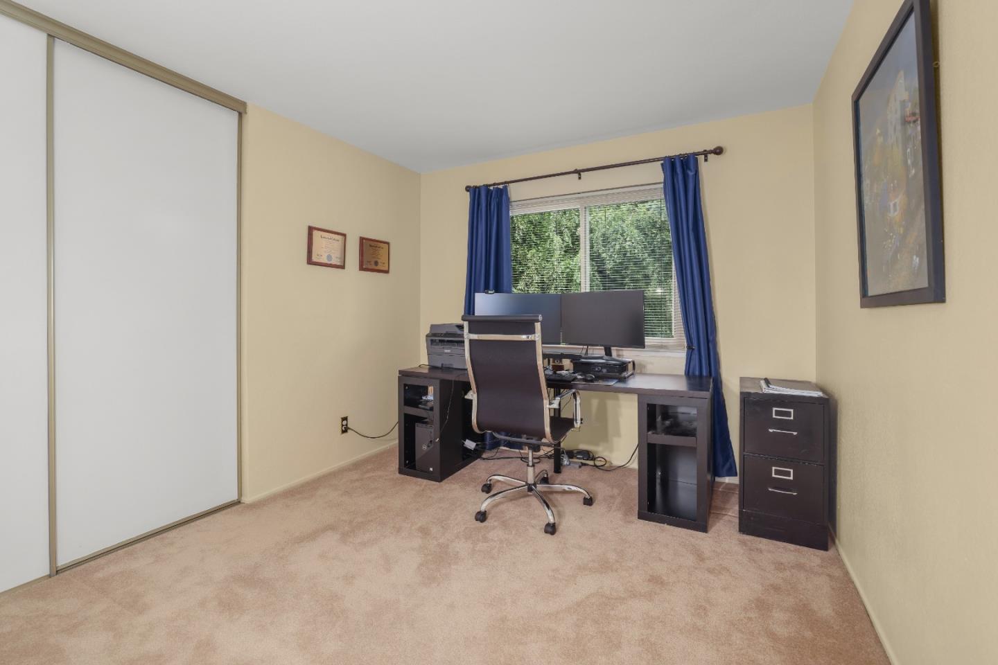 Detail Gallery Image 24 of 36 For 25638 West Camino Vista, Hayward,  CA 94541 - 4 Beds | 2/1 Baths