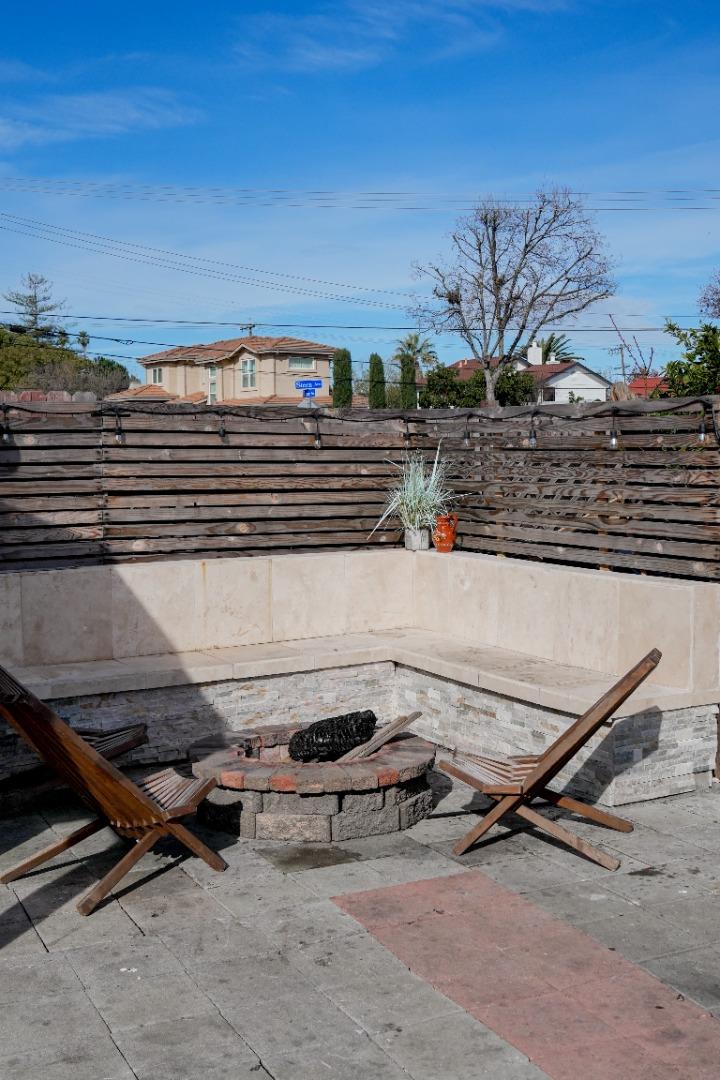 Detail Gallery Image 17 of 51 For 18940 Loree Ave, Cupertino,  CA 95014 - 5 Beds | 3 Baths