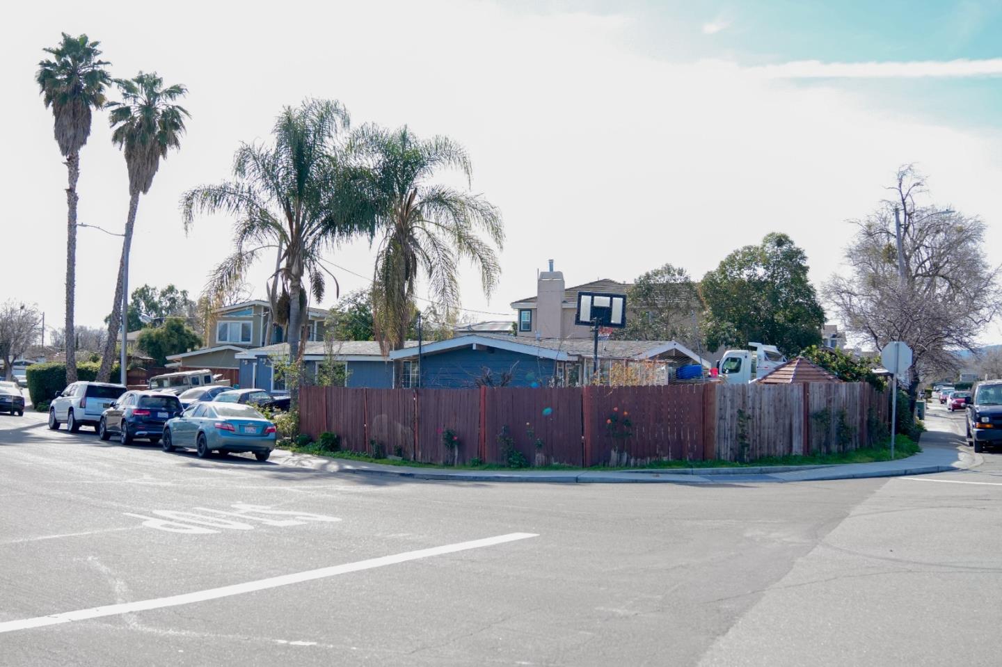 Detail Gallery Image 28 of 51 For 18940 Loree Ave, Cupertino,  CA 95014 - 5 Beds | 3 Baths