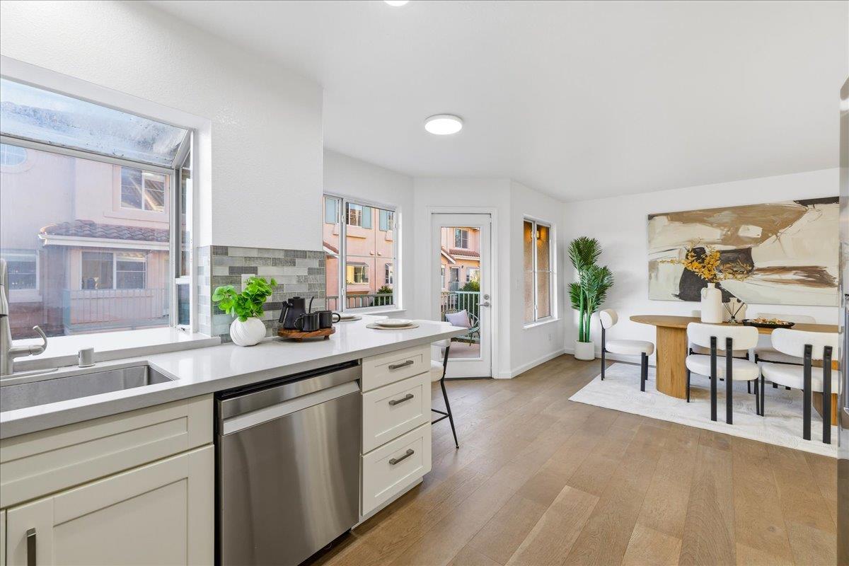 Detail Gallery Image 18 of 68 For 6031 Commerce Dr #7,  Fremont,  CA 94555 - 3 Beds | 3 Baths