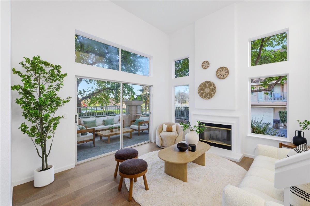 Detail Gallery Image 3 of 68 For 6031 Commerce Dr #7,  Fremont,  CA 94555 - 3 Beds | 3 Baths