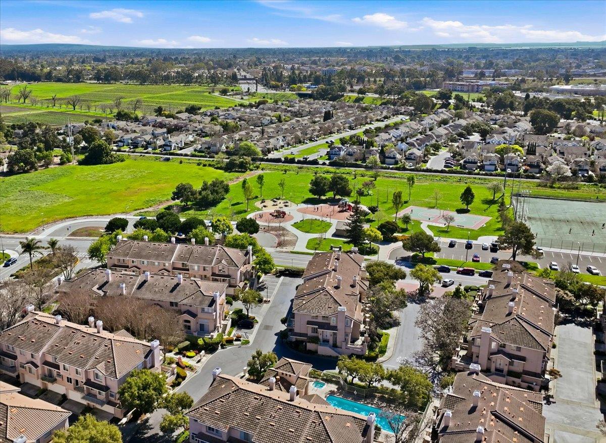 Detail Gallery Image 63 of 68 For 6031 Commerce Dr #7,  Fremont,  CA 94555 - 3 Beds | 3 Baths