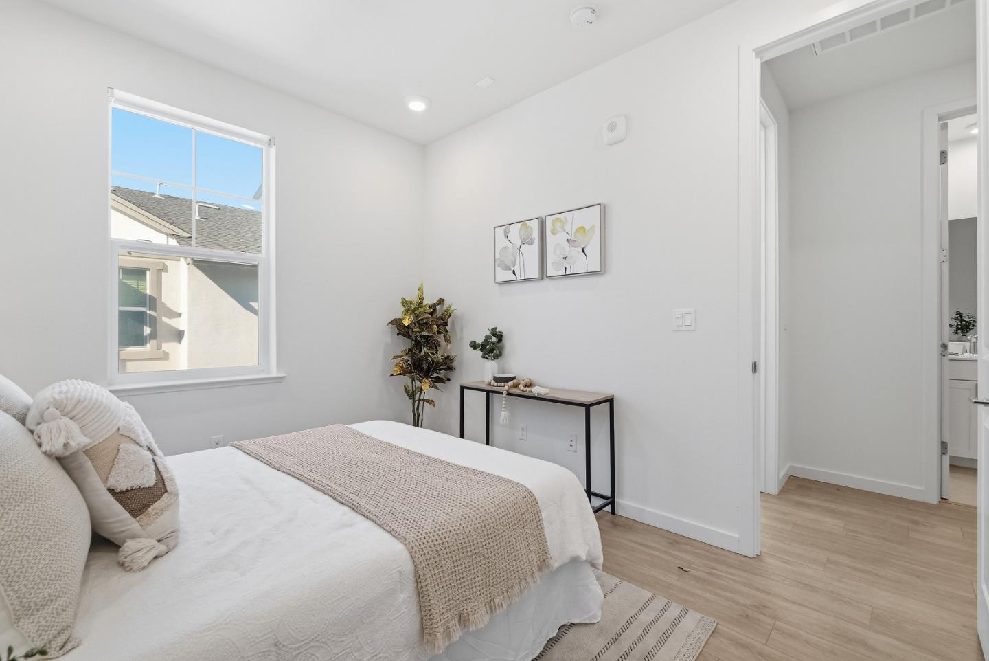 Detail Gallery Image 19 of 50 For 535 San Lorenzo Ter #1,  Sunnyvale,  CA 94085 - 4 Beds | 3/1 Baths