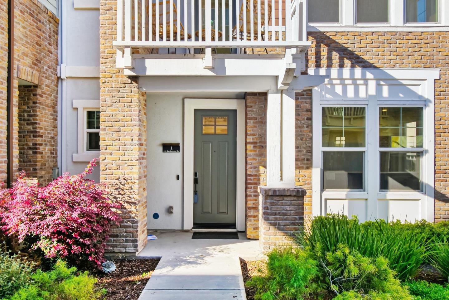 Detail Gallery Image 2 of 50 For 535 San Lorenzo Ter #1,  Sunnyvale,  CA 94085 - 4 Beds | 3/1 Baths