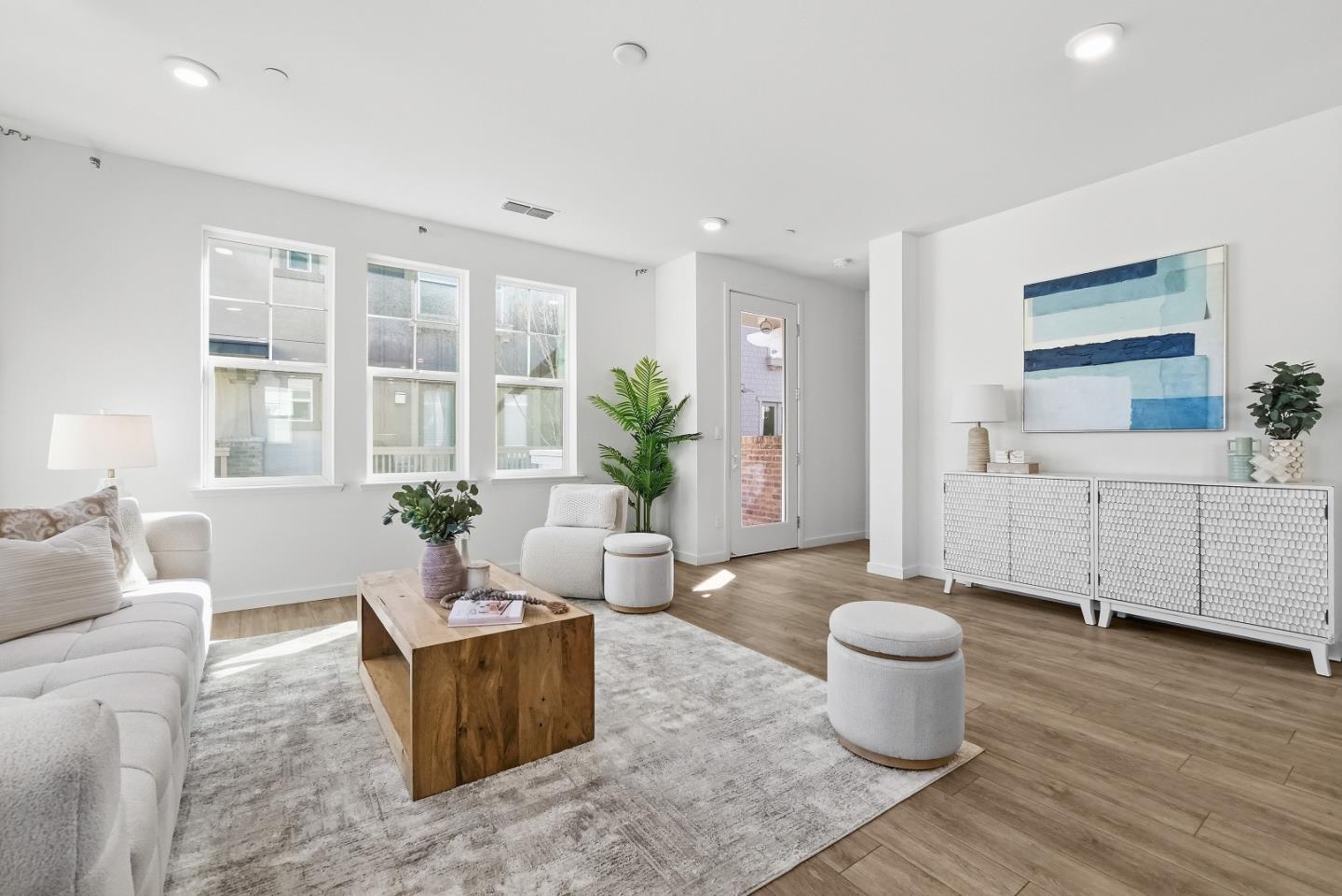 Detail Gallery Image 4 of 50 For 535 San Lorenzo Ter #1,  Sunnyvale,  CA 94085 - 4 Beds | 3/1 Baths