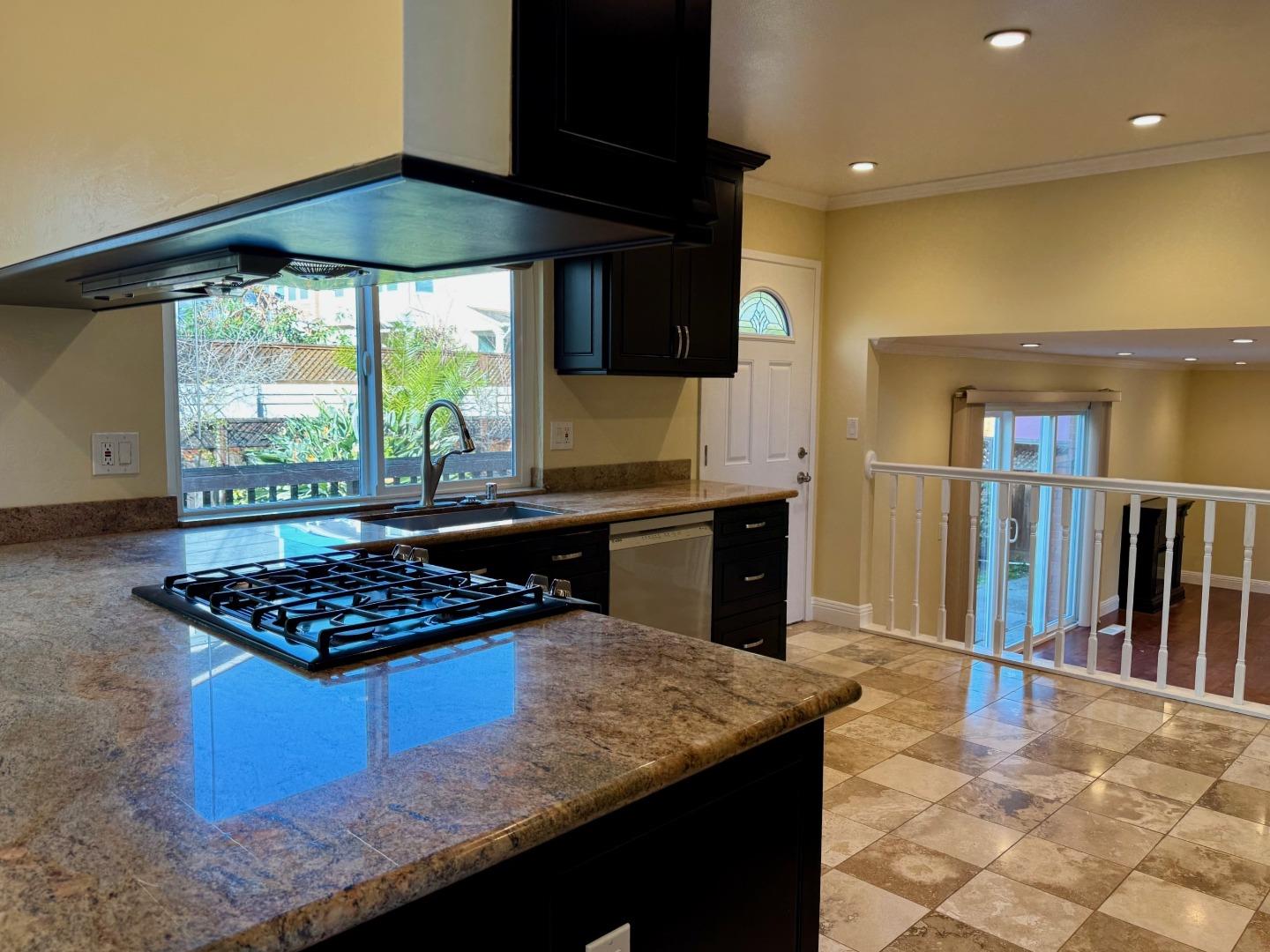 Detail Gallery Image 7 of 40 For 775 Ajax Dr, Sunnyvale,  CA 94086 - 4 Beds | 2/1 Baths