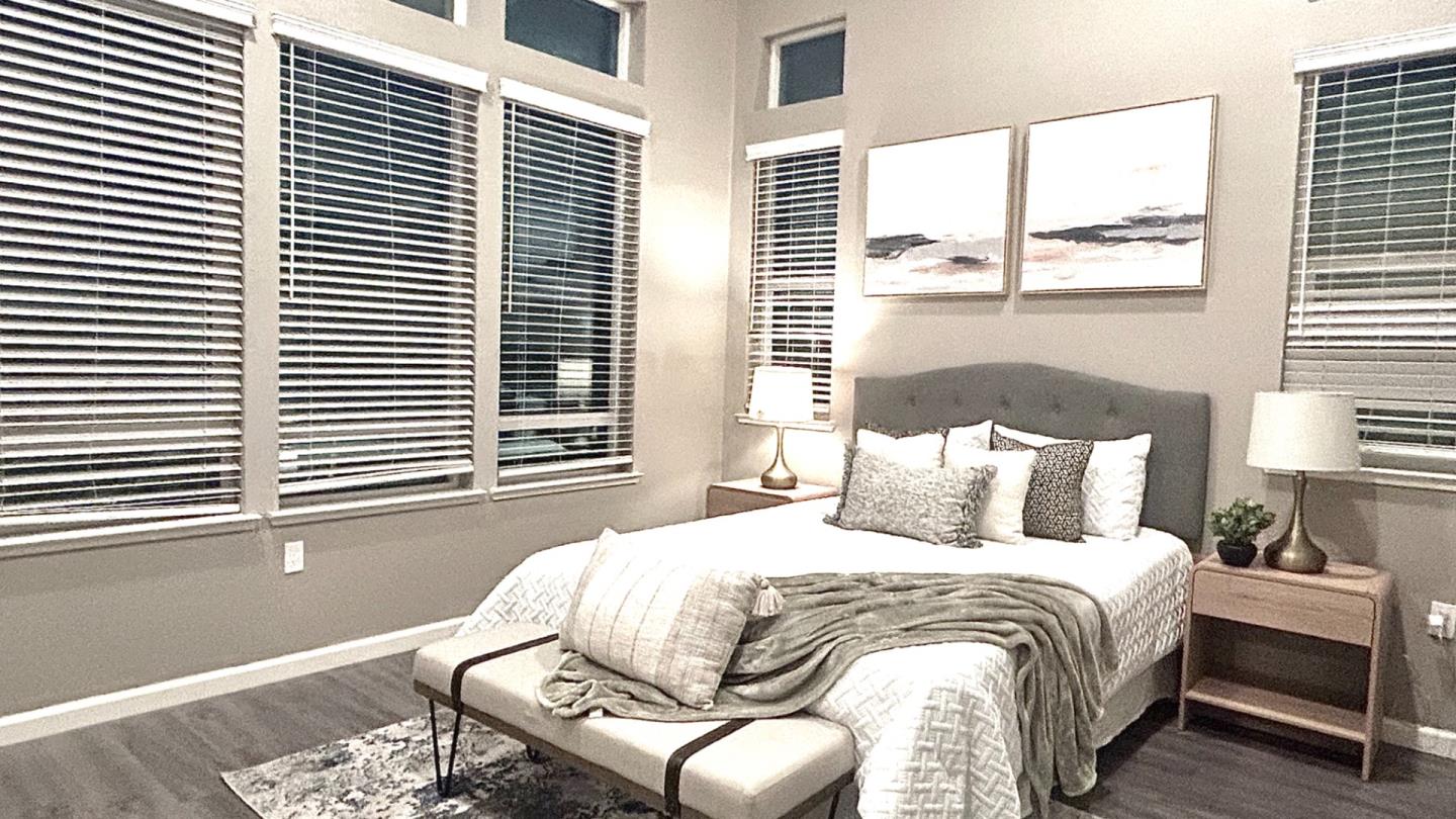 Detail Gallery Image 10 of 28 For 176 Agustin Narvaez St, San Jose,  CA 95136 - 5 Beds | 4 Baths