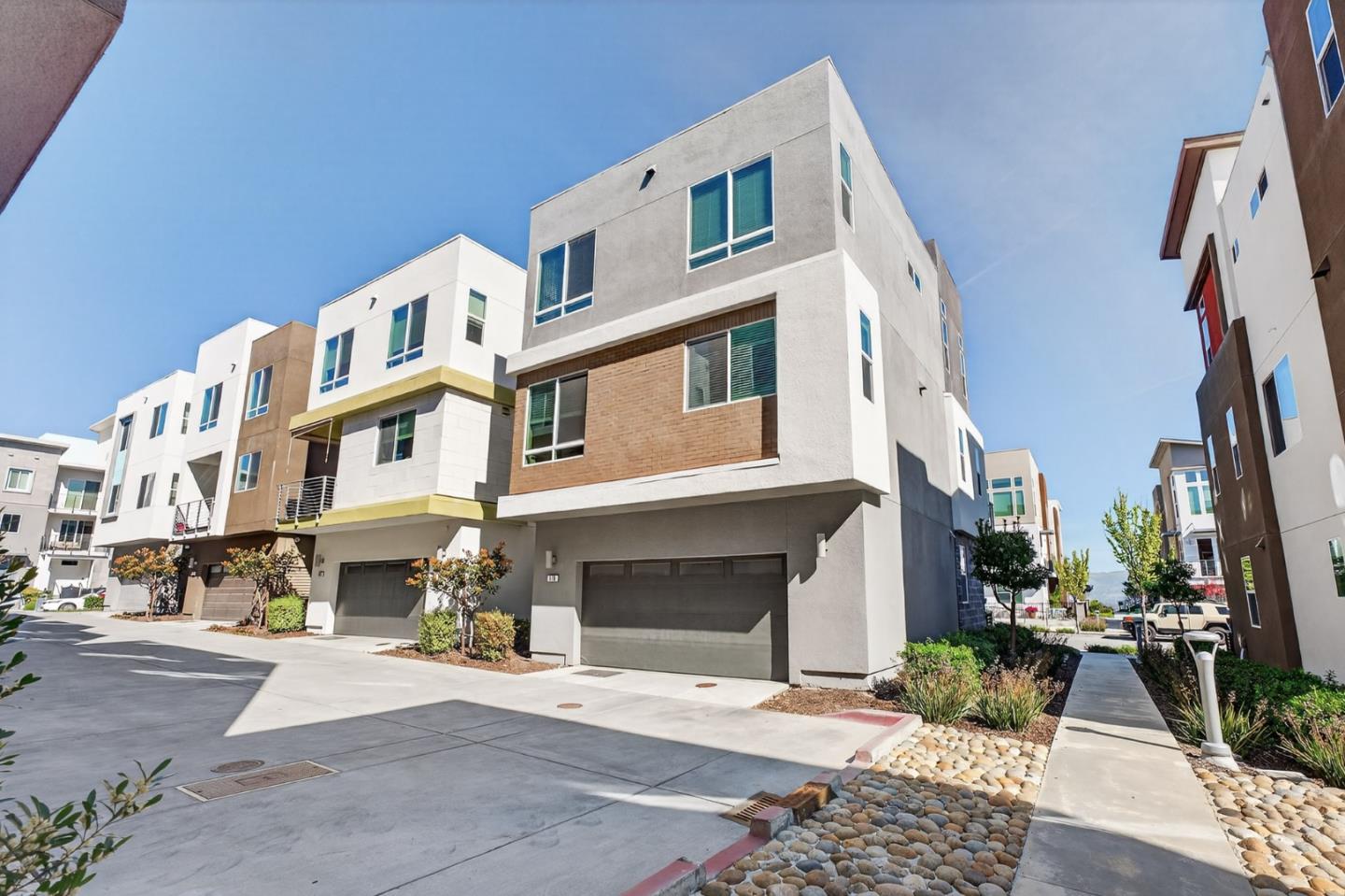 Detail Gallery Image 39 of 51 For 176 Agustin Narvaez St, San Jose,  CA 95136 - 5 Beds | 4 Baths