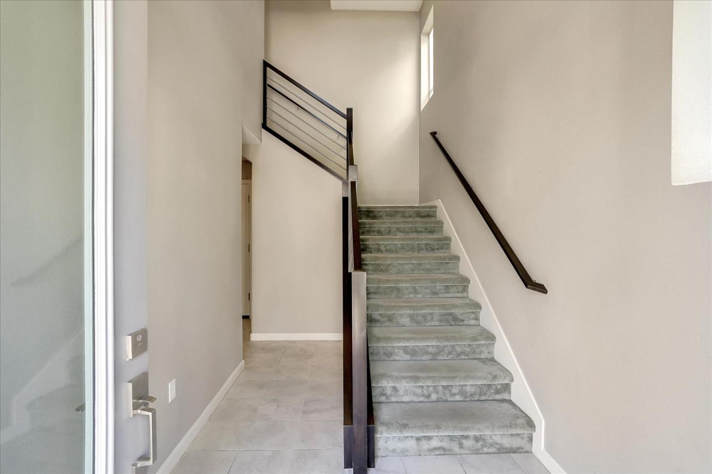 Detail Gallery Image 8 of 28 For 176 Agustin Narvaez St, San Jose,  CA 95136 - 5 Beds | 4 Baths