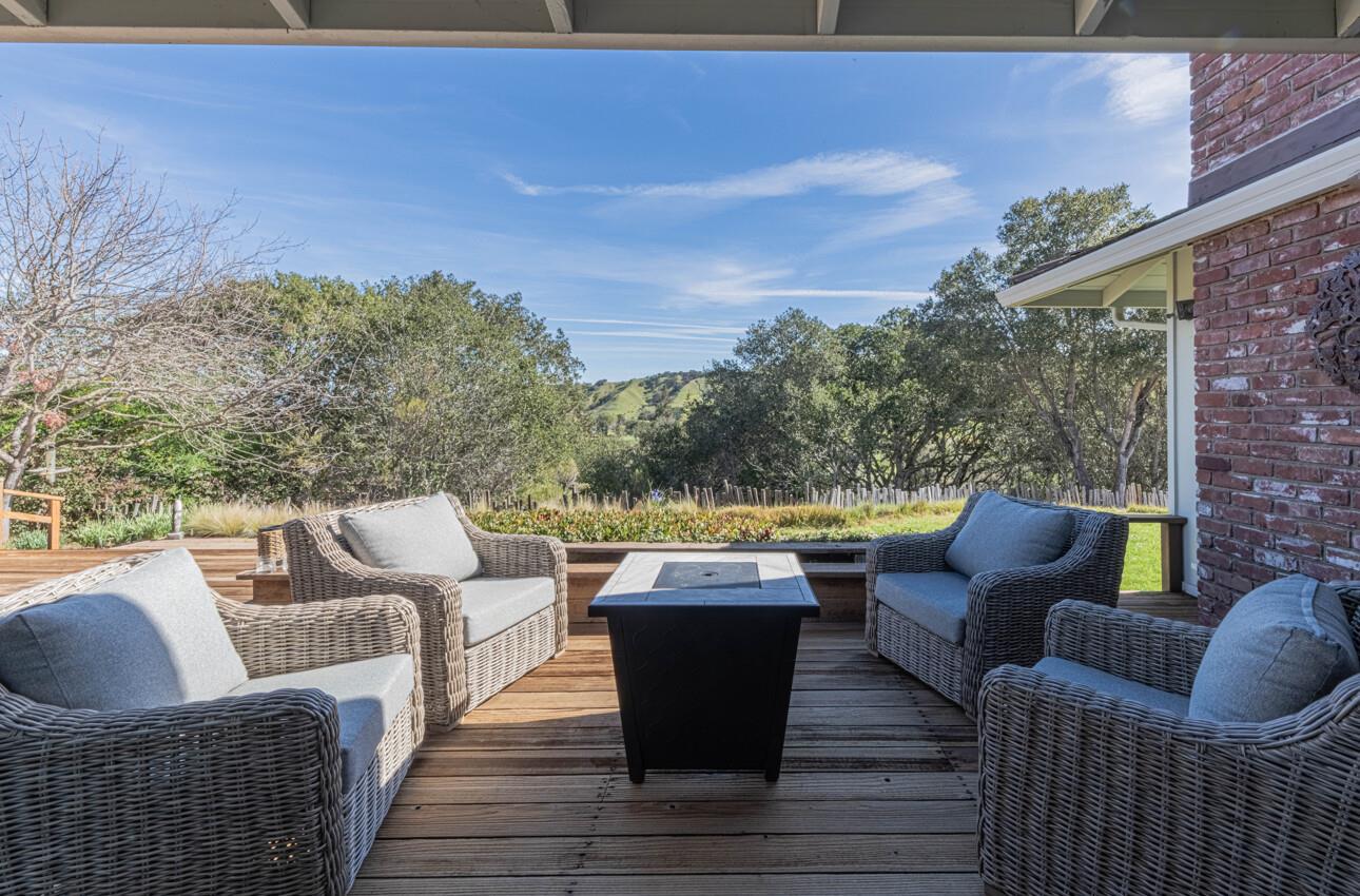 Detail Gallery Image 15 of 72 For 12 Mesa Del Sol, Salinas,  CA 93908 - 4 Beds | 4 Baths