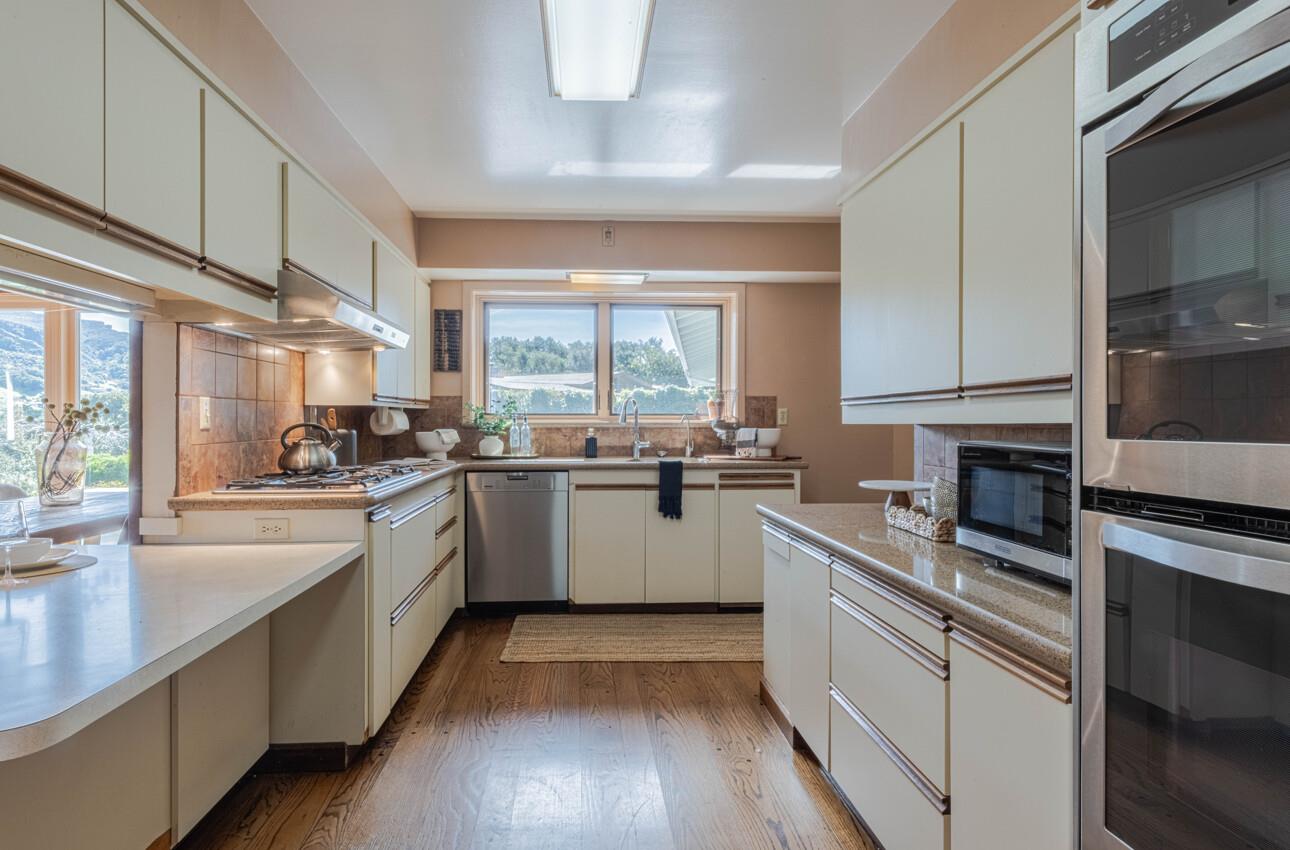 Detail Gallery Image 27 of 72 For 12 Mesa Del Sol, Salinas,  CA 93908 - 4 Beds | 4 Baths