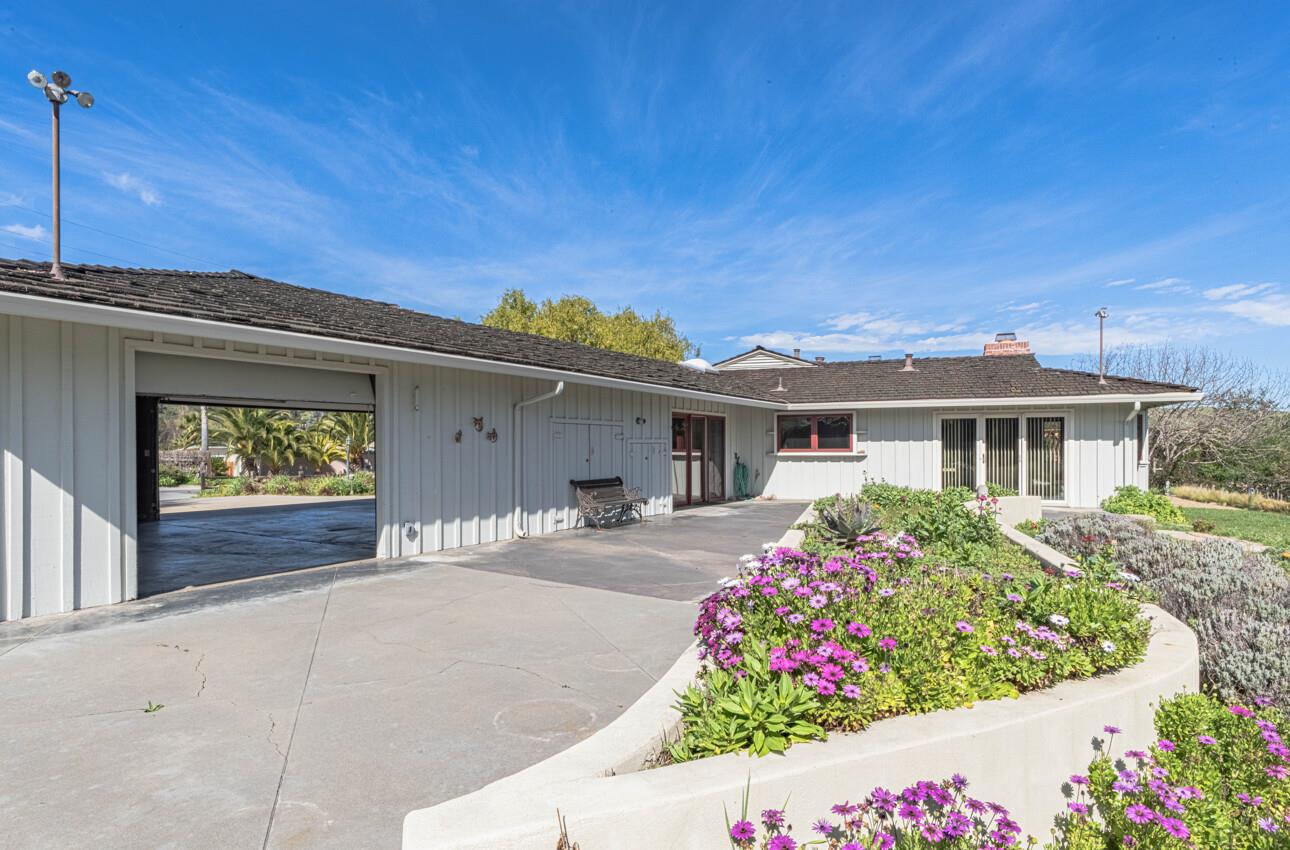 Detail Gallery Image 34 of 72 For 12 Mesa Del Sol, Salinas,  CA 93908 - 4 Beds | 4 Baths