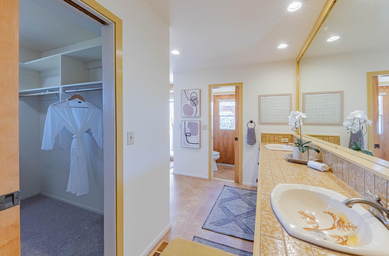 Detail Gallery Image 43 of 72 For 12 Mesa Del Sol, Salinas,  CA 93908 - 4 Beds | 4 Baths