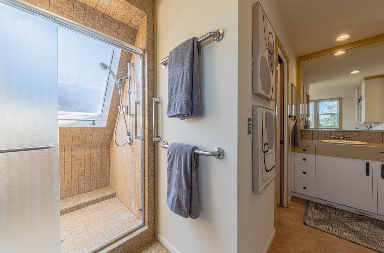 Detail Gallery Image 46 of 72 For 12 Mesa Del Sol, Salinas,  CA 93908 - 4 Beds | 4 Baths