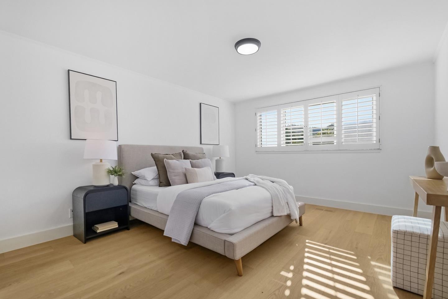 Detail Gallery Image 14 of 42 For 550 Holyoke St, San Francisco,  CA 94134 - 5 Beds | 4 Baths