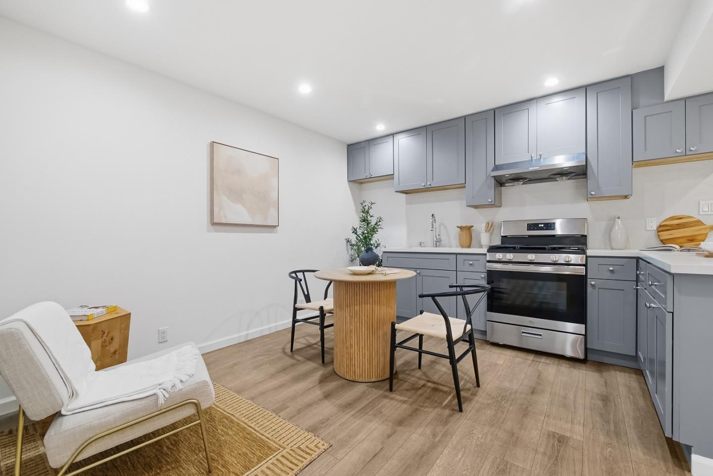 Detail Gallery Image 23 of 42 For 550 Holyoke St, San Francisco,  CA 94134 - 5 Beds | 4 Baths