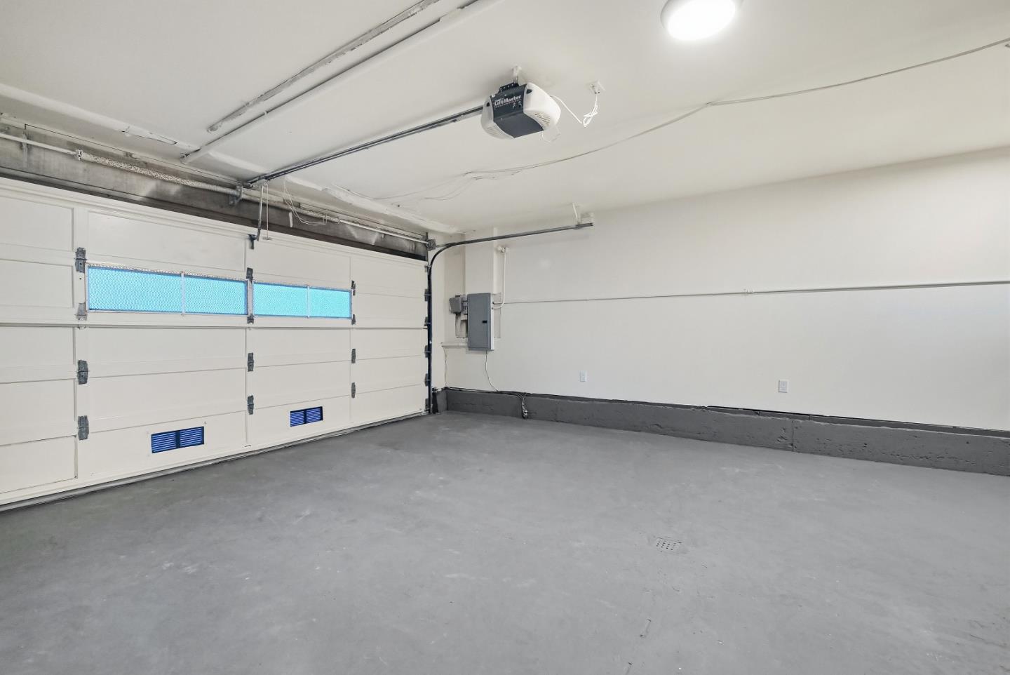 Detail Gallery Image 34 of 42 For 550 Holyoke St, San Francisco,  CA 94134 - 5 Beds | 4 Baths