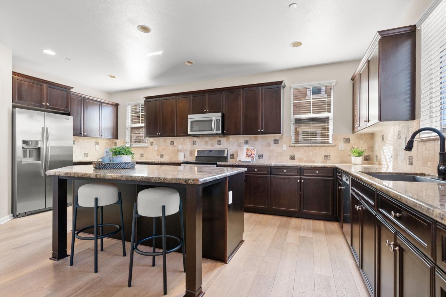 Detail Gallery Image 8 of 35 For 237 Bluebonnet Ln #101,  Scotts Valley,  CA 95066 - 4 Beds | 3/1 Baths