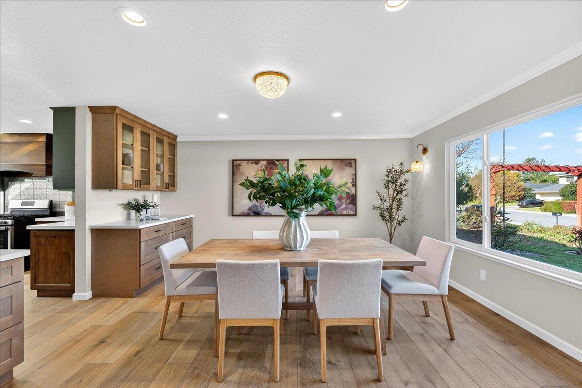 Detail Gallery Image 10 of 80 For 704 Lexington Pl, Gilroy,  CA 95020 - 5 Beds | 3 Baths