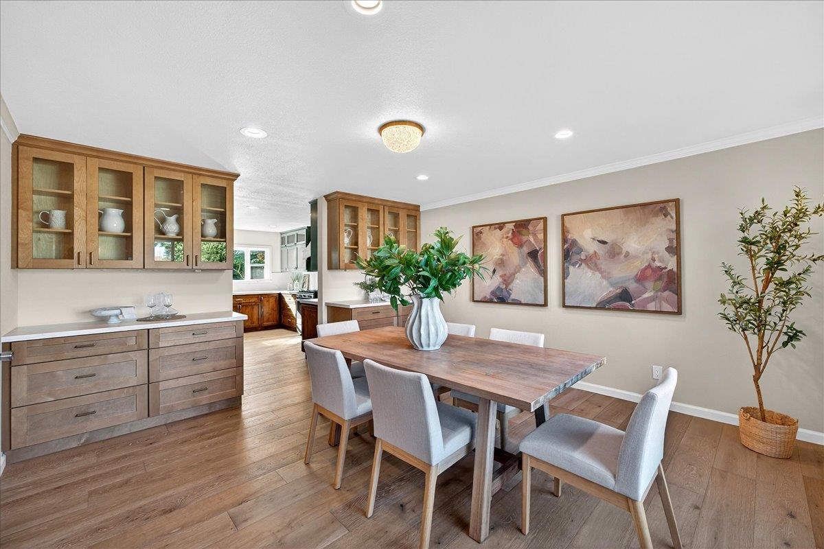 Detail Gallery Image 11 of 80 For 704 Lexington Pl, Gilroy,  CA 95020 - 5 Beds | 3 Baths